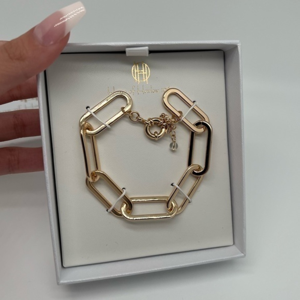 NWT house of Harlow 1960 gold paper Clip bracelet